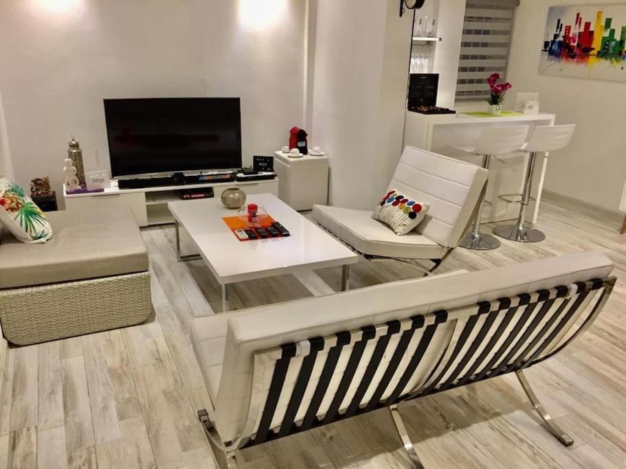 Lovely Two Bedrooms Apartment. Flic en Flac Екстер'єр фото