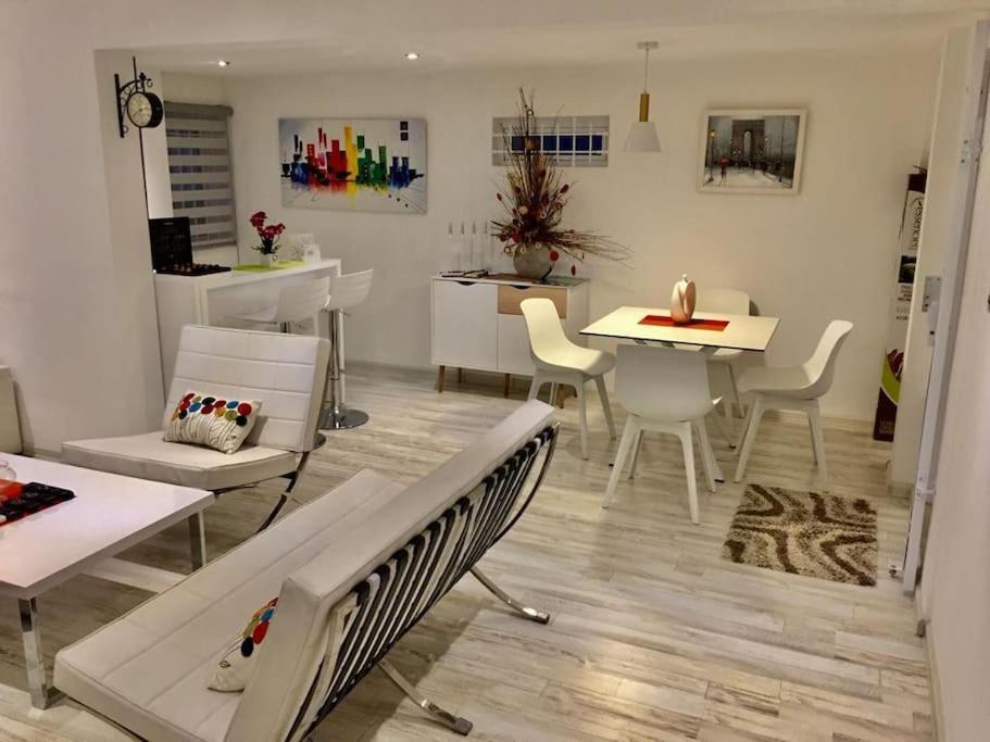 Lovely Two Bedrooms Apartment. Flic en Flac Екстер'єр фото