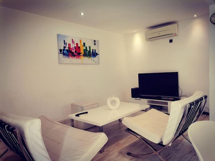 Lovely Two Bedrooms Apartment. Flic en Flac Екстер'єр фото